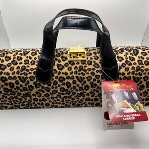 Leopard Print Wine 🍷 bottle holder